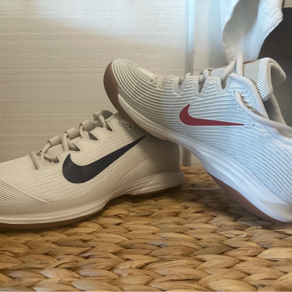 Nike Womens Tennis Shoes